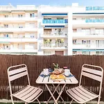 Апартаменты 2 Bedrooms Center, Balcony - Happy Антиб