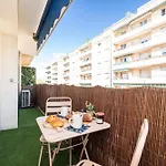 2 Bedrooms Center, Balcony - Happy * אנטיב