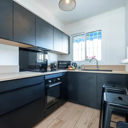 2 Bedrooms Center, Balcony - Happy Appartamento *
