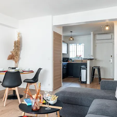 Διαμέρισμα 2 Bedrooms Center, Balcony - Happy *