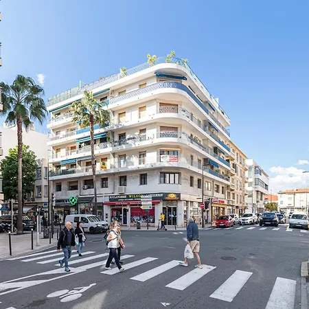2 Bedrooms Center, Balcony - Happy Antibes