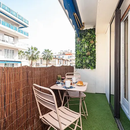Apartment 2 Bedrooms Center, Balcony - Happy Antibes