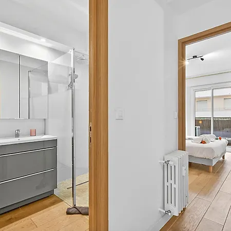 2 Bedrooms Center, Balcony - Happy * 앙티브