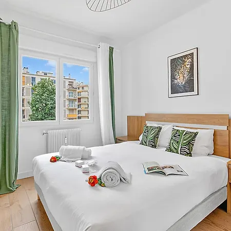 2 Bedrooms Center, Balcony - Happy 아파트 *