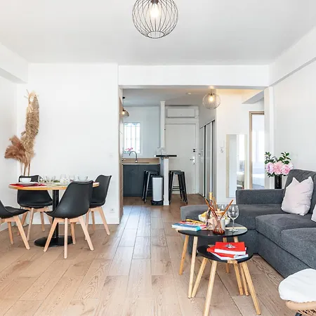 2 Bedrooms Center, Balcony - Happy 아파트 *