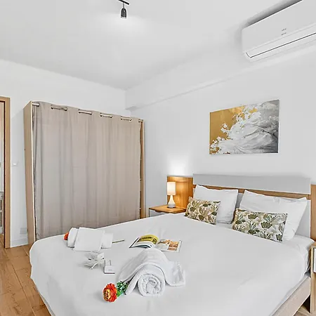 2 Bedrooms Center, Balcony - Happy *